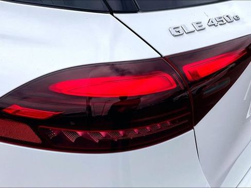 New 2025 Mercedes-Benz GLE 450e 4MATIC image 14