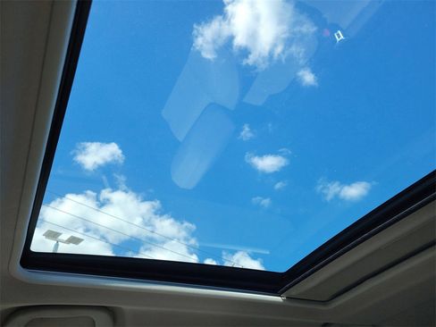 Used 2019 Subaru Forester Limited w/ Popular Package #3 image 37