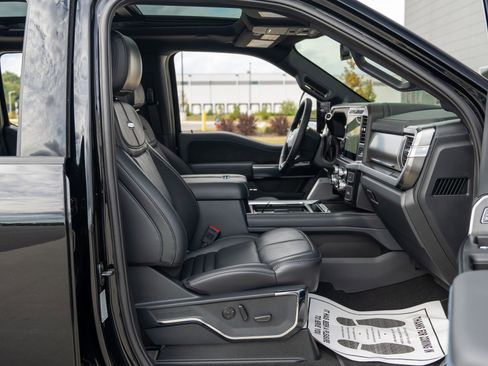 Used 2025 Ford F450 Platinum image 36