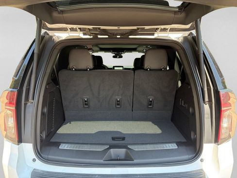 Used 2023 Chevrolet Tahoe RST w/ Luxury Package AWD/4WD image 27