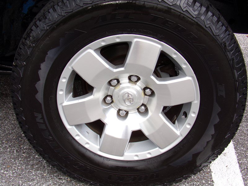 Used 2007 Toyota FJ Cruiser 4WD w/ Upgrade Pkg 2 image 12