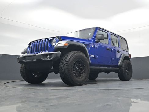 Used 2018 Jeep Wrangler Unlimited Sport image 17