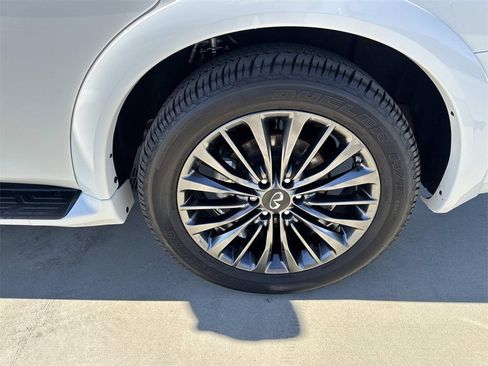 Certified 2024 INFINITI QX80 Sensory image 8