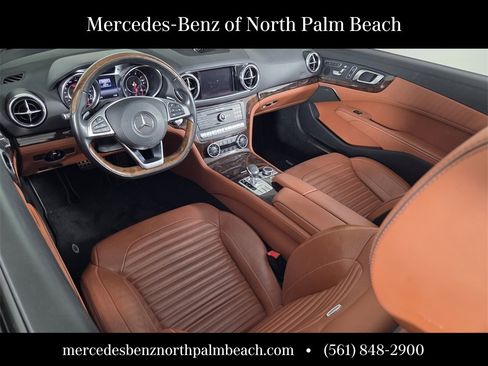 Used 2018 Mercedes-Benz SL 550 image 18