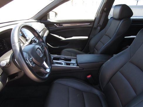 Used 2020 Honda Accord Sport image 13