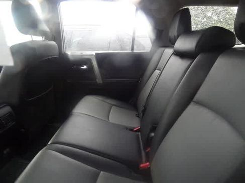 Used 2024 Toyota 4Runner SR5 Premium w/ Moonroof Package RWD image 8