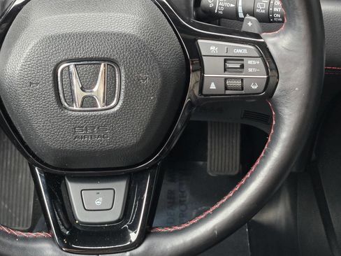 Used 2025 Honda Pilot Black Edition image 17