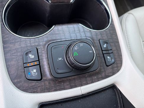 Certified 2023 GMC Acadia Denali w/ Denali Ultimate Package FWD image 27