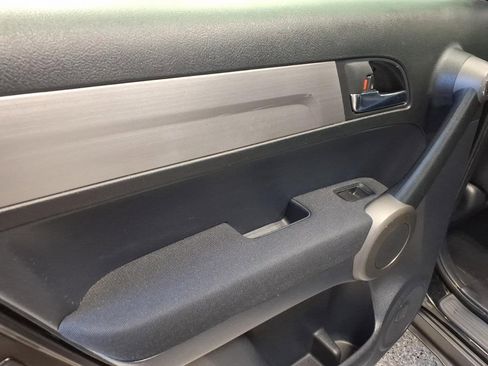 Used 2010 Honda CR-V LX image 16