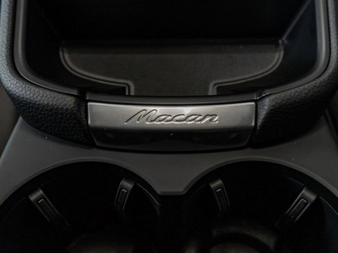 Used 2025 Porsche Macan image 24