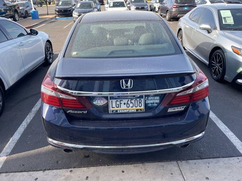 Used 2017 Honda Accord Sport Special Edition image 4