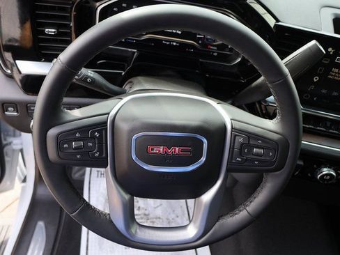 Certified 2025 GMC Sierra 2500 SLT AWD/4WD image 42