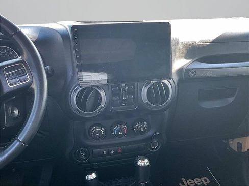 Used 2014 Jeep Wrangler Unlimited Sport w/ Quick Order Package 24S AWD/4WD image 6