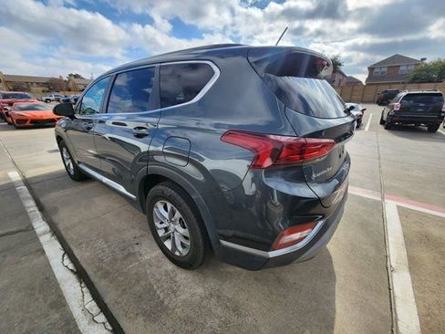 Used 2019 Hyundai Santa Fe SE image 6