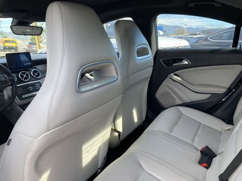 Used 2018 Mercedes-Benz CLA 250 image 18