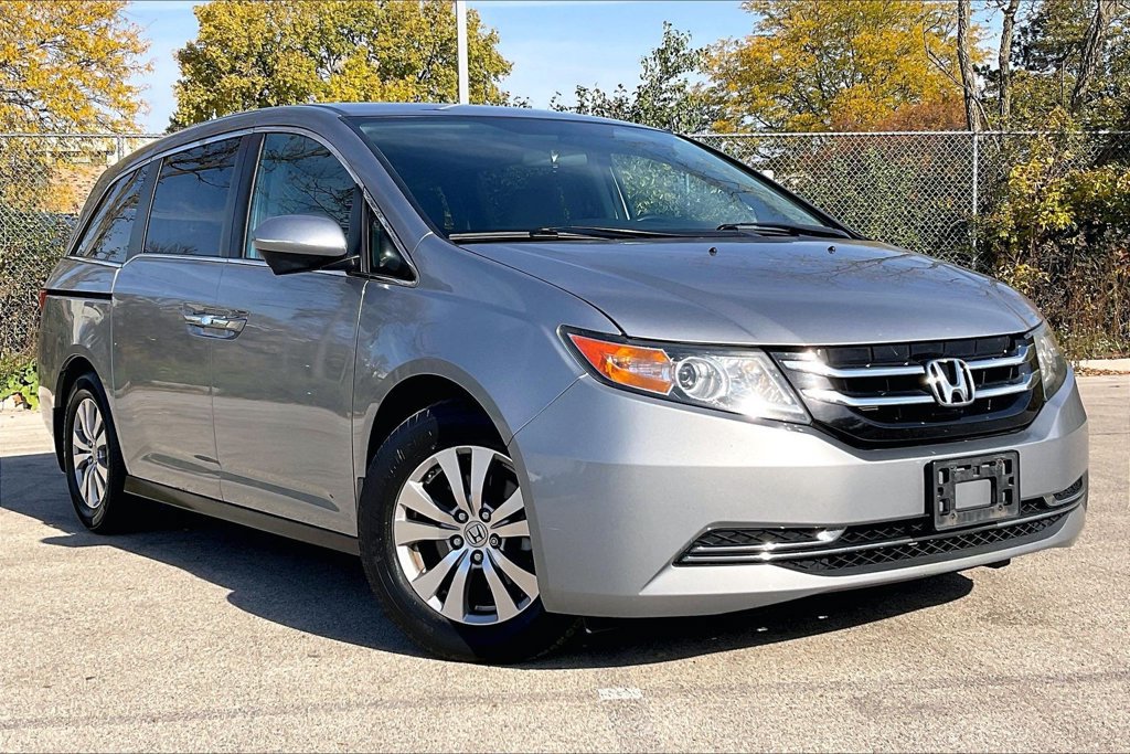 Used 2016 Honda Odyssey EX image 1