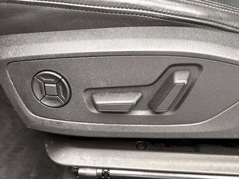 Used 2023 Audi Q3 2.0T Premium w/ Convenience Package AWD/4WD image 21