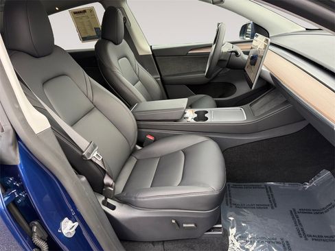 Used 2024 Tesla Model Y Long Range image 15