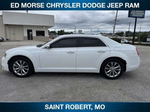 Used 2018 Chrysler 300 Limited w/ Safetytec Plus Group AWD/4WD image 7