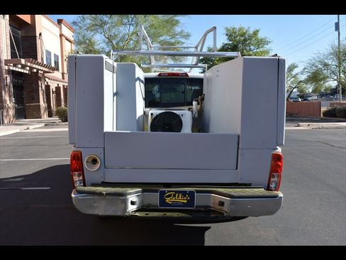 Used 2016 Nissan Frontier SV RWD image 9