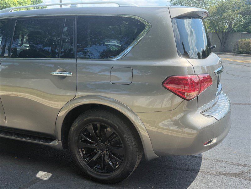 Used 2016 INFINITI QX80 4WD w/ Driver's Assistance Package image 32