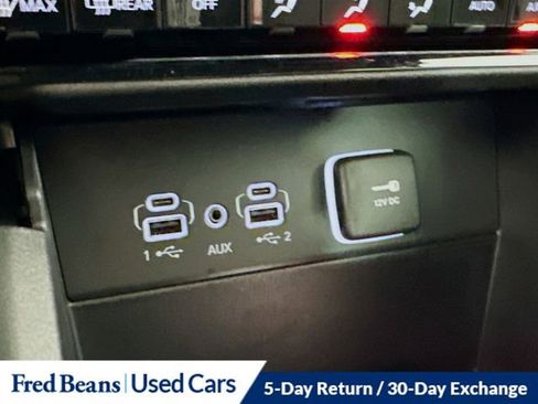 Used 2024 Jeep Grand Cherokee Limited w/ Black Appearance Package image 16