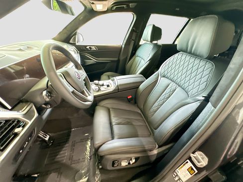 New 2026 BMW ALPINA XB7 image 16
