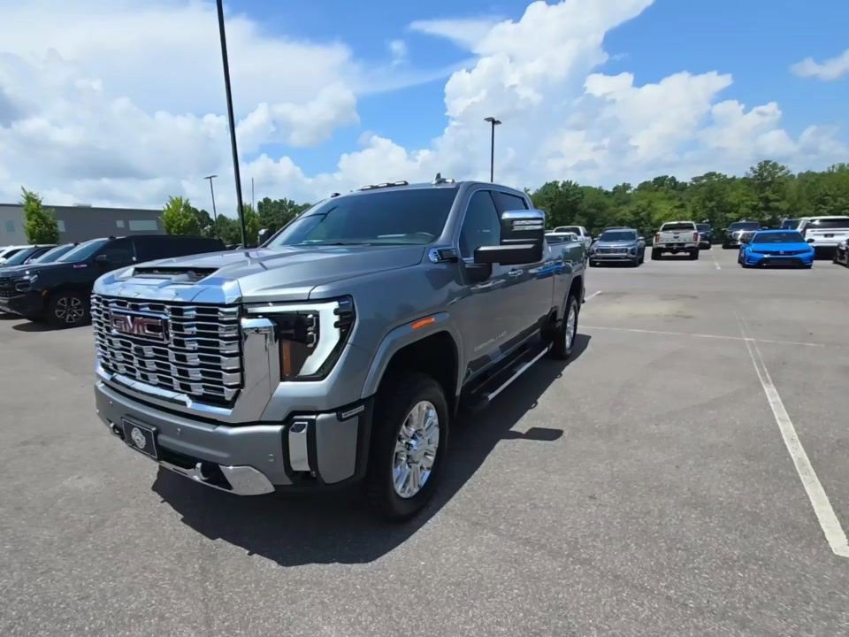 Used 2024 GMC Sierra 2500 Denali w/ Technology Package AWD/4WD image 1
