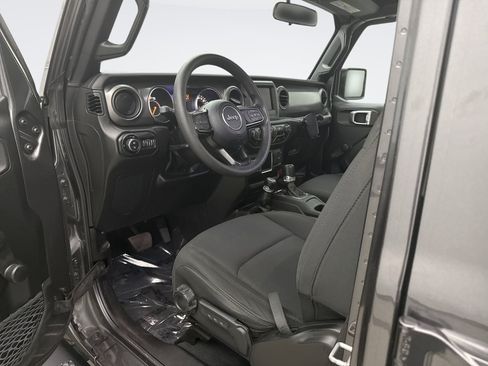Used 2022 Jeep Gladiator Sport AWD/4WD image 10