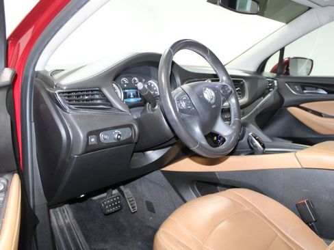 Used 2019 Buick Enclave Essence w/ LPO, Luxury Package image 22