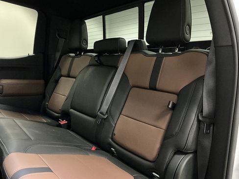 Used 2021 Chevrolet Silverado 1500 High Country w/ Safety Package II AWD/4WD image 24