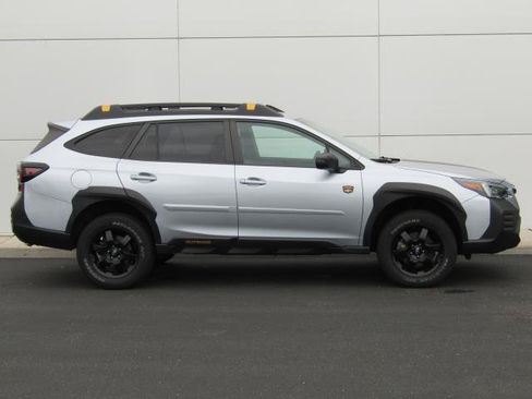 Used 2022 Subaru Outback Wilderness AWD/4WD image 5