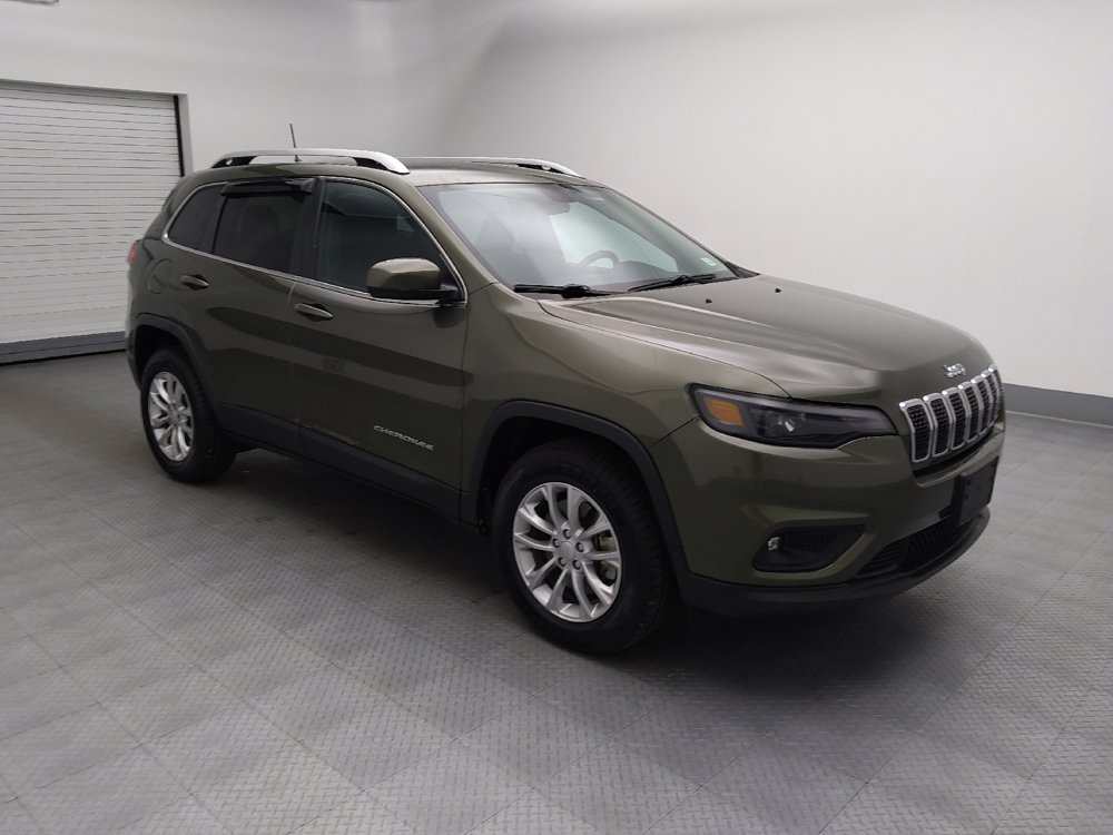 Used 2019 Jeep Cherokee Latitude w/ Cold Weather Group AWD/4WD image 11