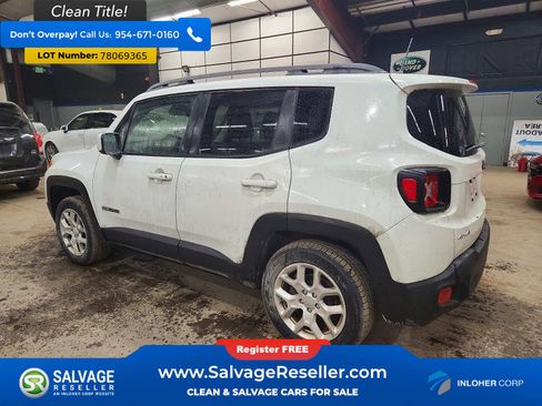 Used 2018 Jeep Renegade Latitude w/ Cold Weather Group AWD/4WD image 3