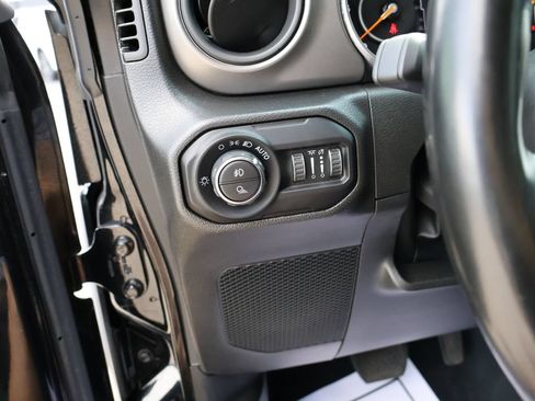 Used 2022 Jeep Gladiator Sport AWD/4WD image 36