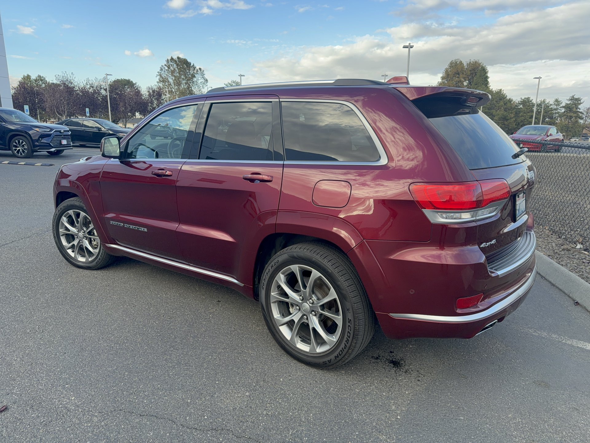 Used 2021 Jeep Grand Cherokee Summit w/ Platinum Series Group AWD/4WD image 4