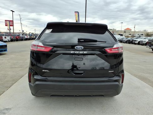 Used 2024 Ford Edge SEL w/ Sport Appearance Package image 4