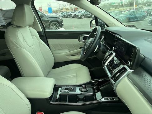 Used 2023 Kia Sorento SX Prestige image 17