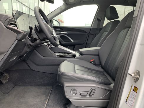 Certified 2025 Audi Q5 Premium Plus w/ Premium Plus image 5