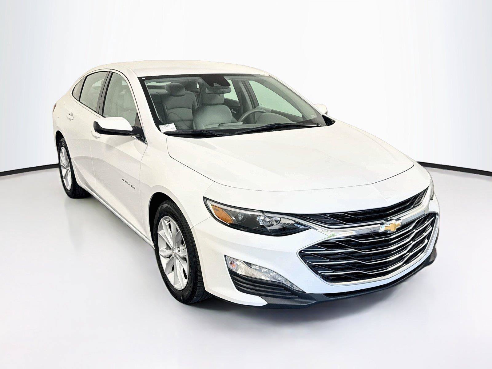 Used 2025 Chevrolet Malibu LT FWD image 7