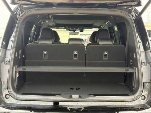 New 2026 INFINITI QX80 Autograph w/ Premium Cargo Package AWD/4WD image 10