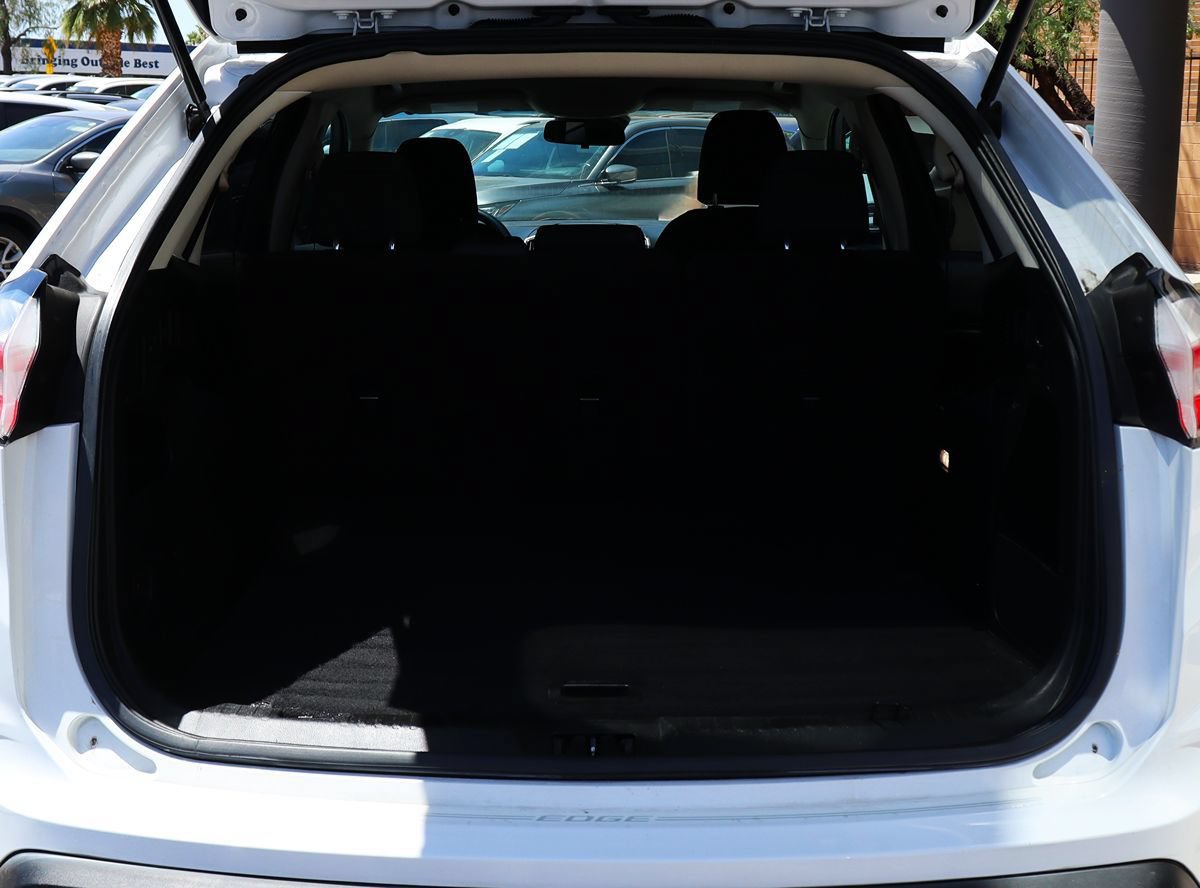 Used 2021 Ford Edge SE FWD image 23