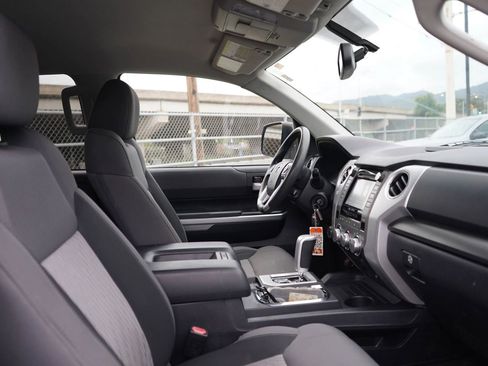 Used 2017 Toyota Tundra SR5 image 21