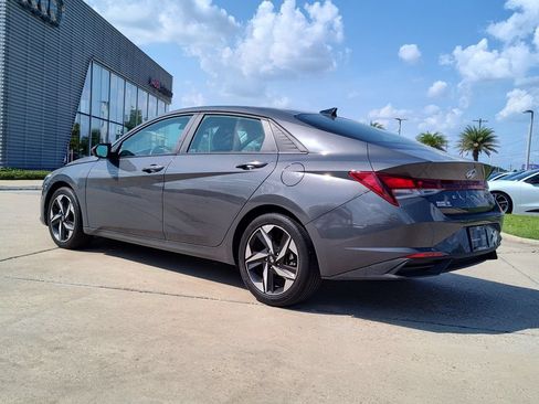Used 2023 Hyundai Elantra SEL w/ Convenience Package FWD image 6