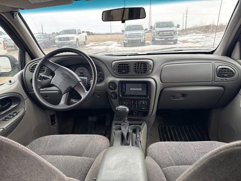 Used 2004 Chevrolet TrailBlazer LS w/ LS Preferred Equipment Group image 16