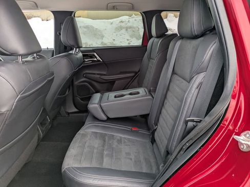 Used 2022 Mitsubishi Outlander SE image 19