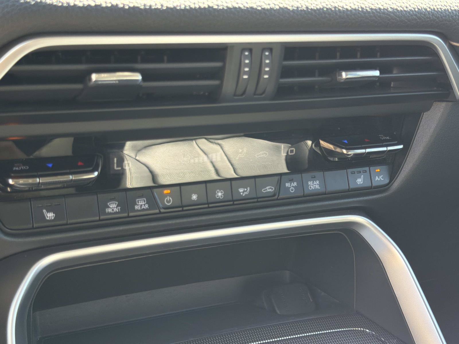 Used 2024 MAZDA CX-90 Plug-In Hybrid w/ Preferred AWD/4WD image 14