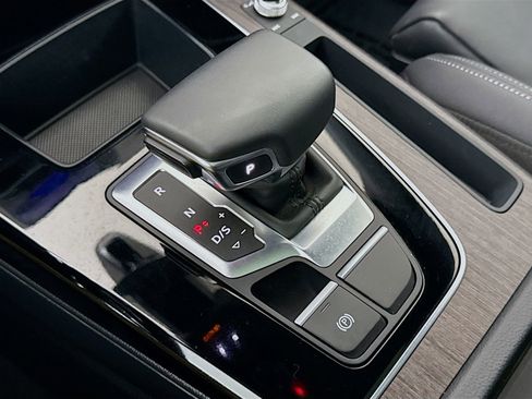 Certified 2023 Audi Q5 2.0T Premium w/ Convenience Package image 18