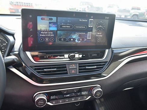 New 2025 Nissan Altima 2.5 SR w/ SR Premium Package image 11