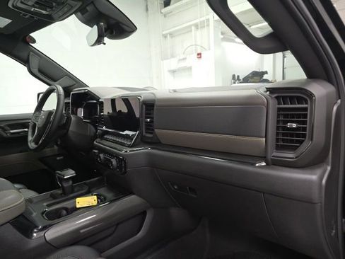 Certified 2025 Chevrolet Silverado 1500 ZR2 w/ Technology Package image 31